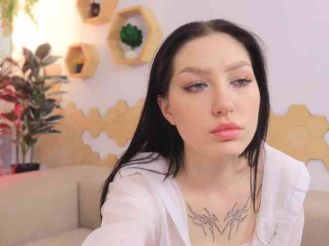 MayaMoon webcam