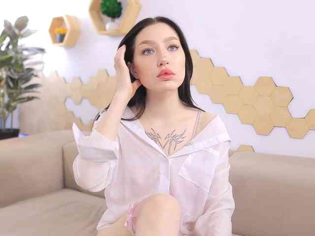 MayaMoon webcam