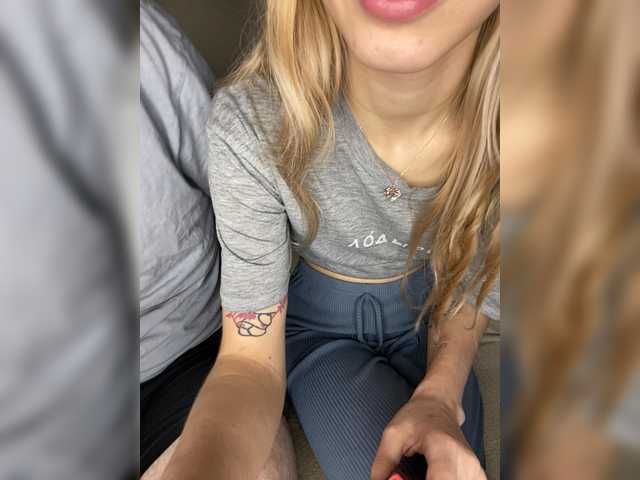 LinaTwins's BongaCams show and profile