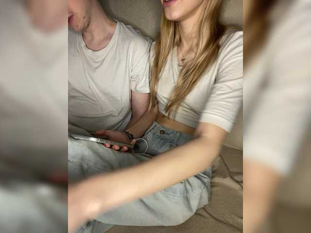 LinaTwins's BongaCams show and profile