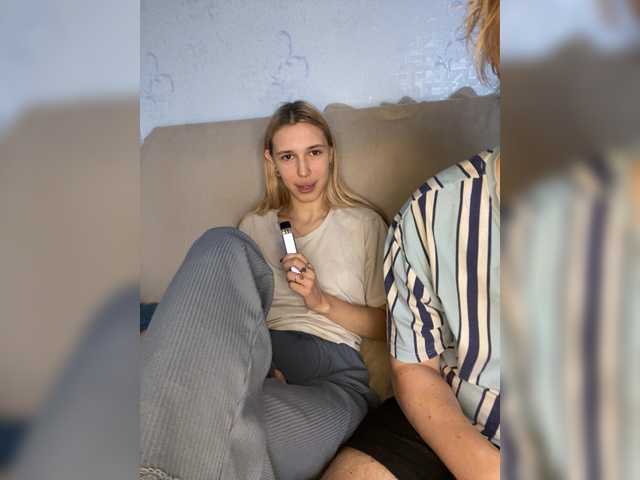 LinaTwins's BongaCams show and profile