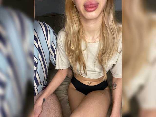 LinaTwins's BongaCams show and profile