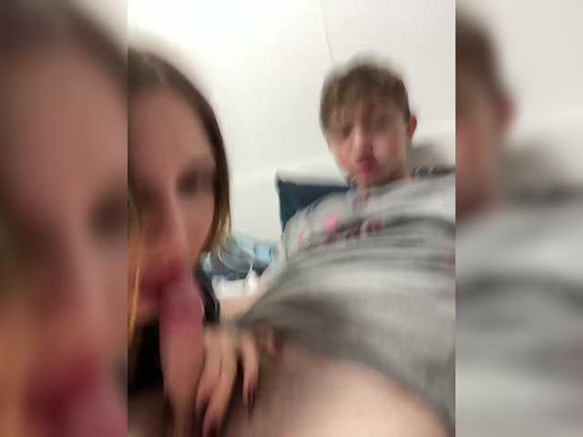 LinaTwins live cam