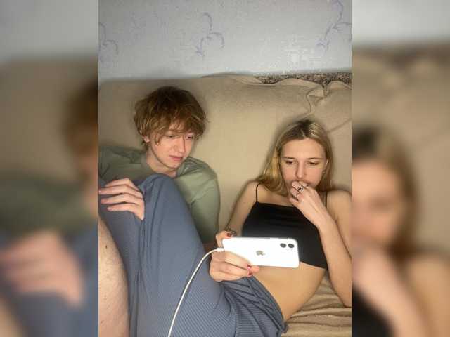 LinaTwins's BongaCams show and profile