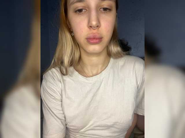 LinaTwins's BongaCams show and profile