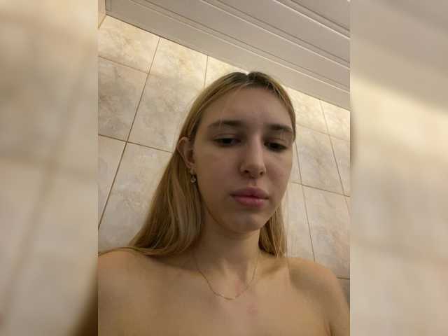 LinaTwins's BongaCams show and profile