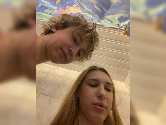 LinaTwins's BongaCams show and profile