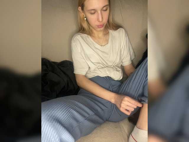 LinaTwins's BongaCams show and profile