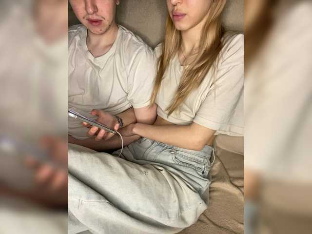 LinaTwins's BongaCams show and profile