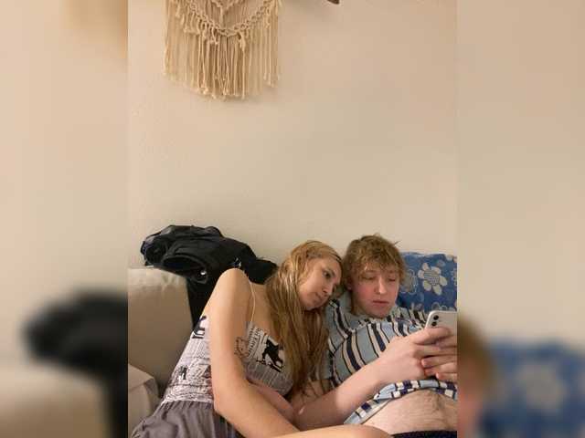 Sex chat gratuit in direct cu LinaTwins pe BongaCams