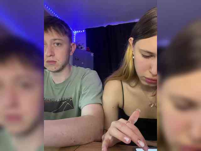strip chatroom LinaTwins