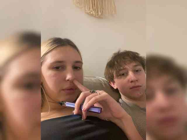 LinaTwins Live Webcam on {site_name}