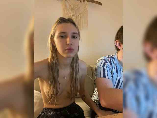 LinaTwins Live Webcam on {site_name}