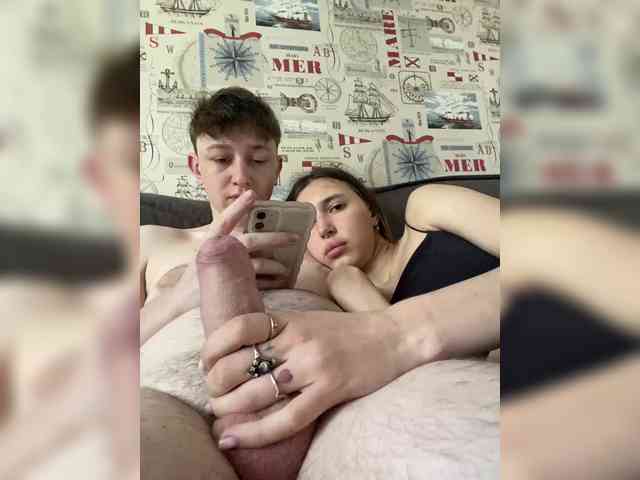 chat room nude LinaTwins