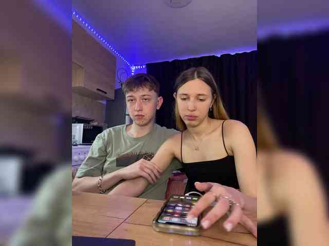 online chat free LinaTwins