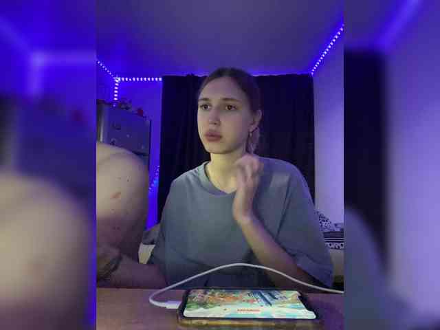 chat cam LinaTwins
