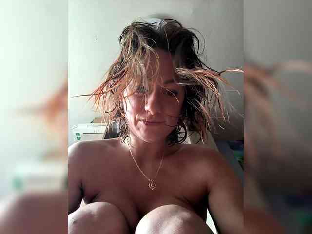 nasladinka1 Live Webcam on BongaCams