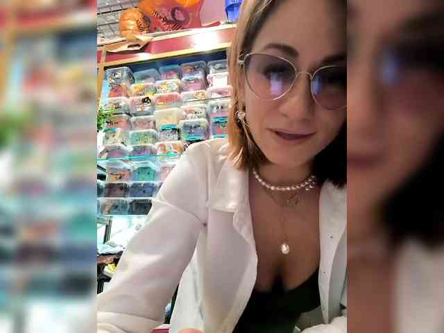 nasladinka1 Live Webcam on BongaCams