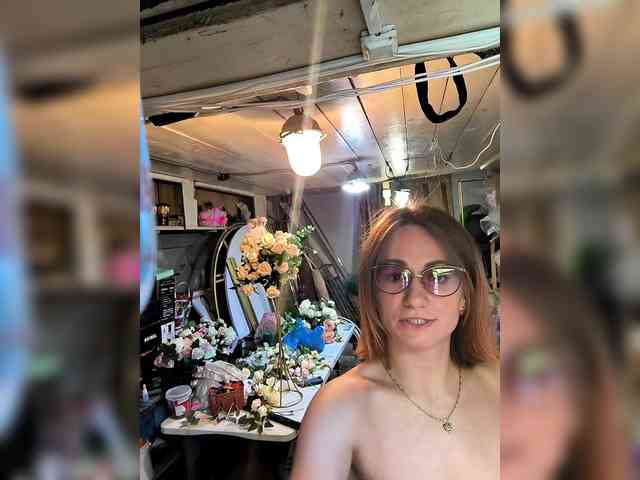 live on webcam Nasladinka1