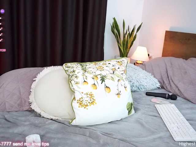 SweetCarrol's BongaCams show and profile