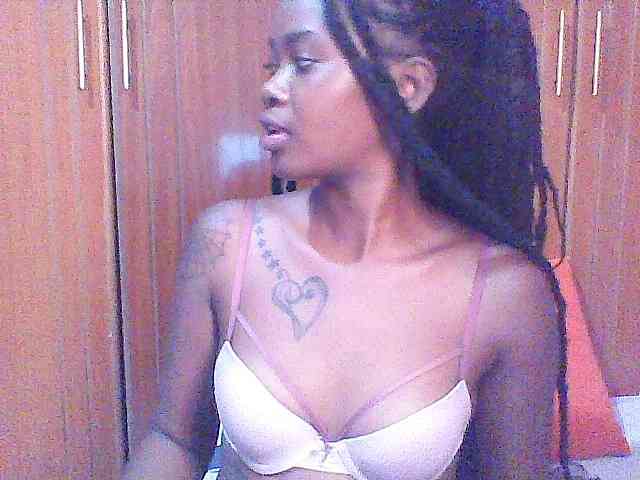 sexie-queen webcam