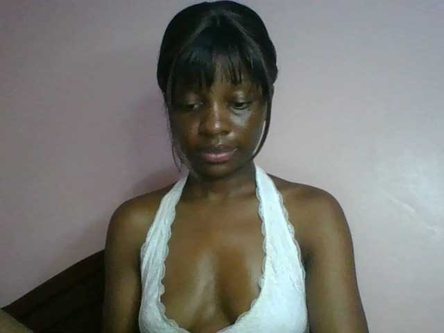 Xoxoteshy Live Cam on BongaCams and RICams