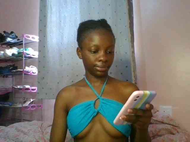 Xoxoteshy webcam