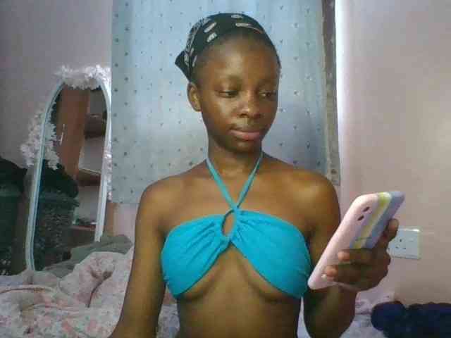 Xoxoteshy webcam
