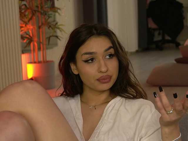 EmmaBlanco's BongaCams show and profile