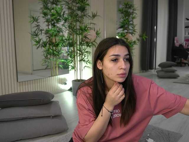 EmmaBlanco's BongaCams show and profile