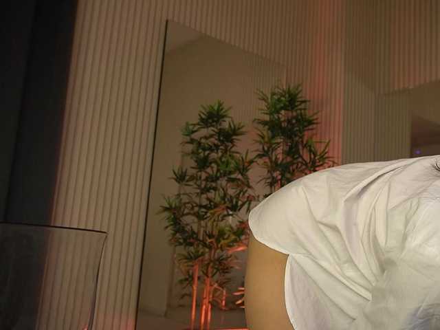 EmmaBlanco's BongaCams show and profile