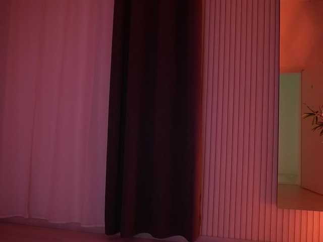 EmmaBlanco's BongaCams show and profile