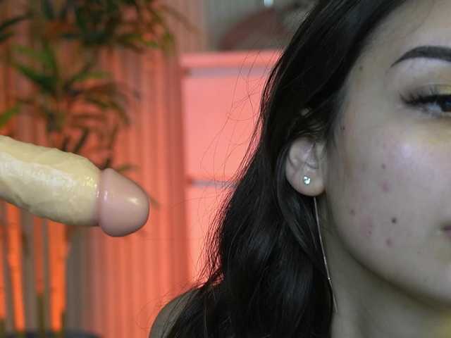 EmmaBlanco's BongaCams show and profile