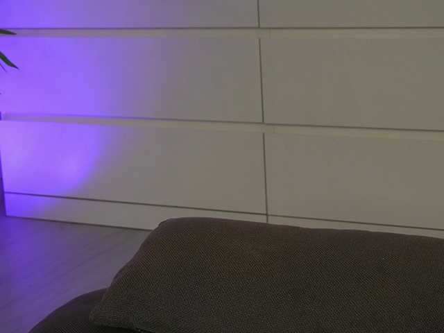 EmmaBlanco's BongaCams show and profile