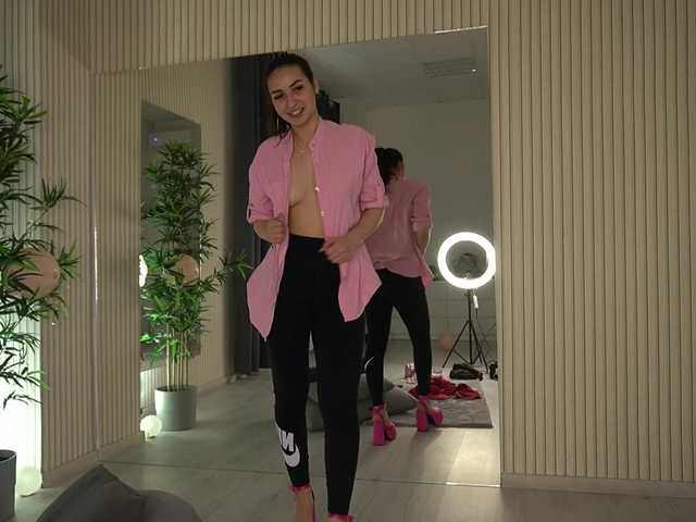 EmmaBlanco's BongaCams show and profile