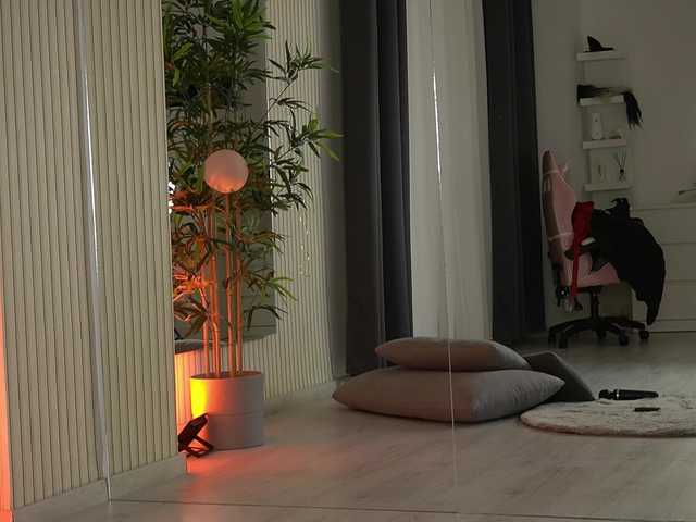 EmmaBlanco's BongaCams show and profile