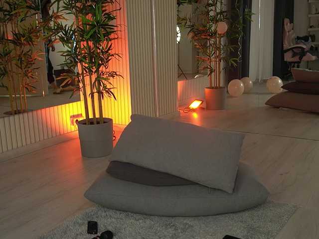 EmmaBlanco's BongaCams show and profile