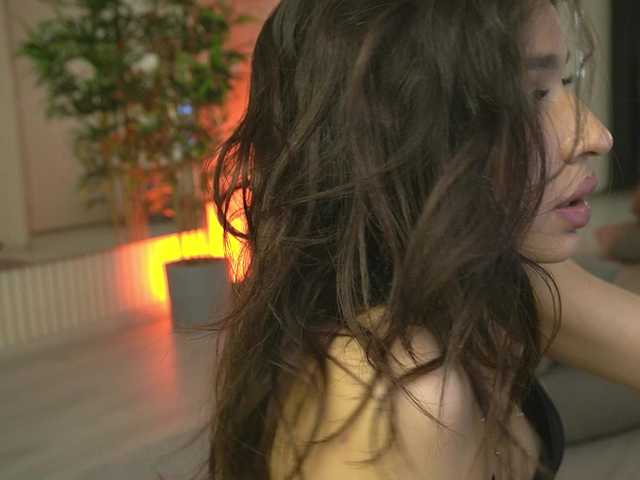 EmmaBlanco's BongaCams show and profile