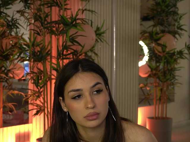 EmmaBlanco's BongaCams show and profile