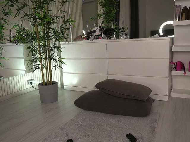 EmmaBlanco's BongaCams show and profile