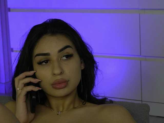 EmmaBlanco's BongaCams show and profile