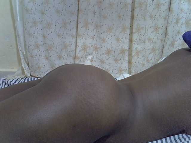  Queen-Triz chat room