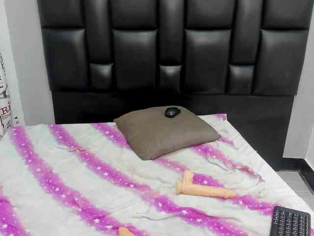 krystalcatro webcam