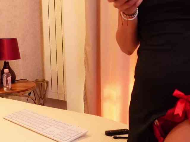 live cam bedroom AlisTaylor