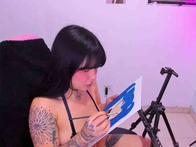 CleoMoonnude webcam