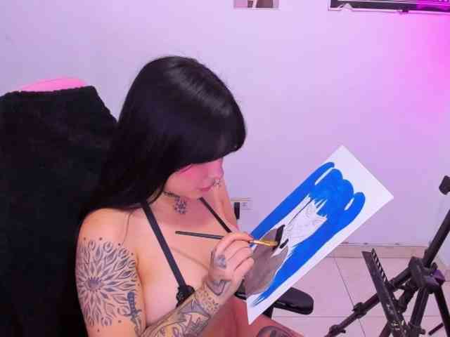 CleoMoonnude webcam