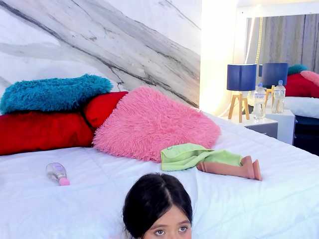 thamiina's BongaCams show and profile