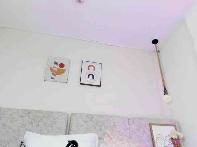 thamiina webcam