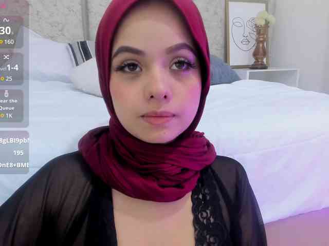 adult camming Thamiina