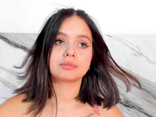thamiina webcam